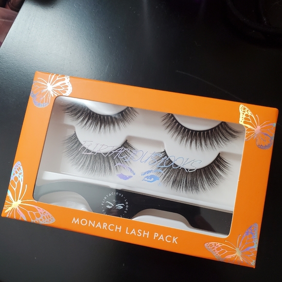 Flirtatious Looks Monarch Lash Pack - Picture 1 of 3
